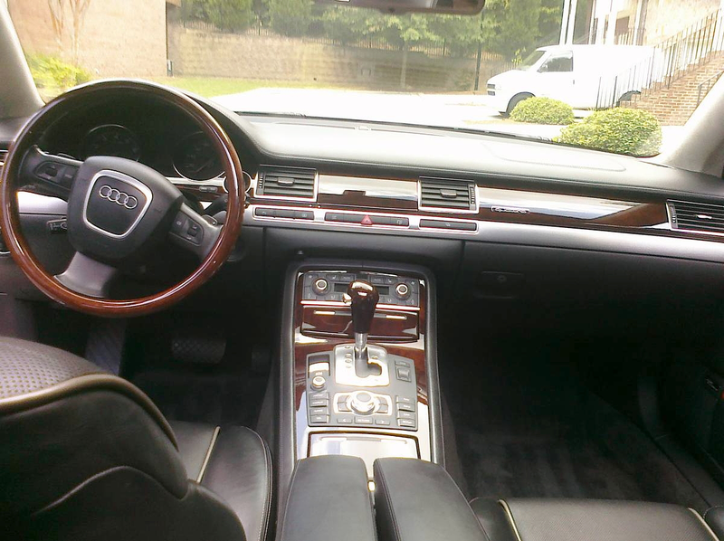 Illustration for article titled At $25,000, Could This 2006 Audi A8 W12 Executive Be Your Stealthy Super Saloon?